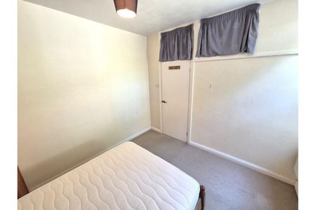 1 bedroom bungalow to rent - Photo 2