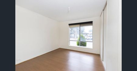 EASY LIVING CLOSE TO LOCAL SHOPS, PARKS AND SCHOOLS - Photo 5