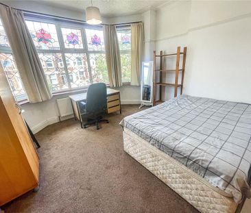 5 bedroom semi-detached house to rent - Photo 3
