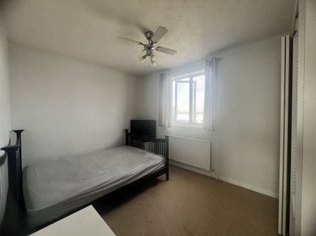 Broadway, Didcot - Photo 3