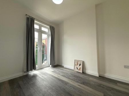 2 bedroom maisonette to rent - Photo 5