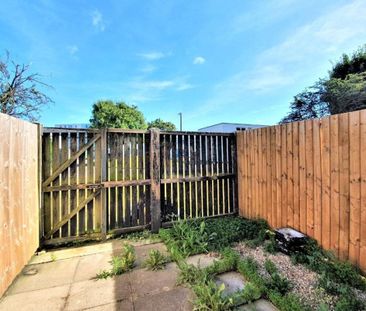 Samson Close - Photo 4