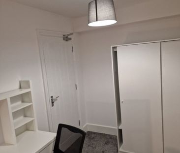 Room in a Shared House, Bishopthorpe Lane, BS10 - Photo 3