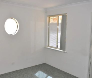 Low maintenance villa. - Photo 3