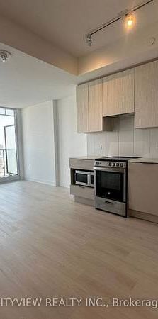 Burnhamthorpe/Confederation Stunning 1Bdrm +Den Modern Kitchen - Photo 1