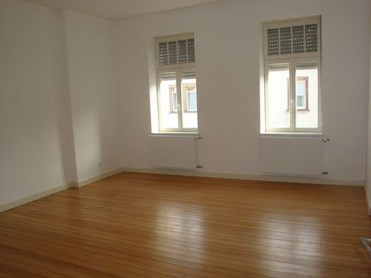 APPARTEMENT - 105 m2 - 4 pièces rue Couturier à FORBACH 57600 - Photo 1