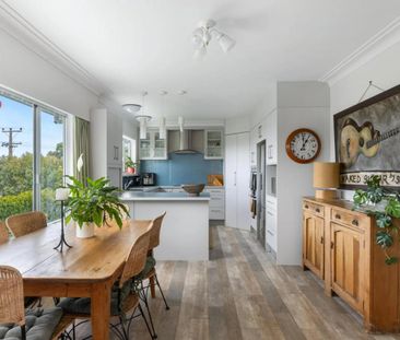 Beachside Family Living with Stunning Sea ... - Photo 3