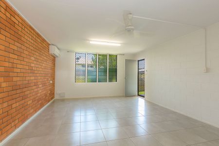 2/24A Clarendon Street, Hyde Park - Photo 3