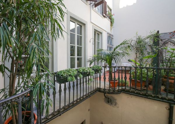 Fiore Apartment