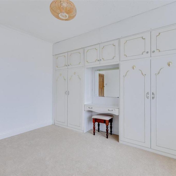 3 bedroom detached bungalow to rent - Photo 1