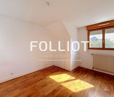 A LOUER : Maison 5 Pi�ces Fougeres - Ref 2560AB - Photo 2
