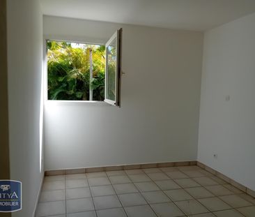 Location Appartement 3 pièces 79m² LE TAMPON 97430 - Photo 2