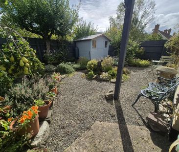 2 bedroom detached bungalow to rent - Photo 3