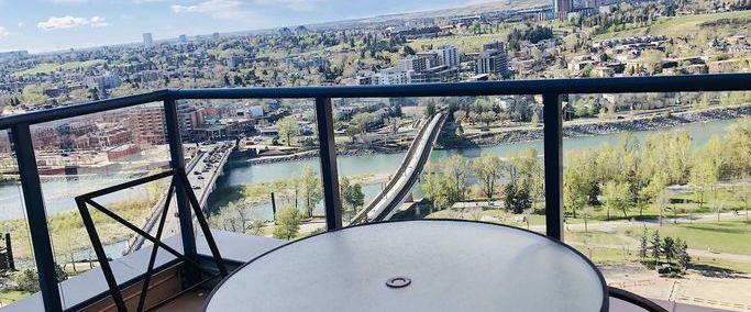 Amazing view with supersize balcony 1+den suite | 2501 - 910 5th Ave SW, Calgary - Photo 1