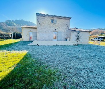 Villa meublée avec piscine et espaces extérieurs secteur campagne - Photo 5