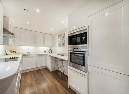 Carlyle Court Chelsea Harbour, SW10 - Photo 3