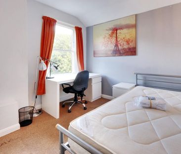 6 bedroom semi-detached house to rent - Photo 4