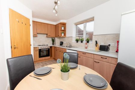 2 bedroom flat to rent - Photo 4
