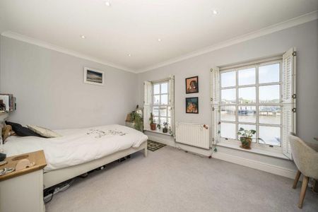 4 bedroom flat to rent - Photo 2