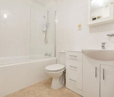 2 bedroom flat to rent - Photo 6