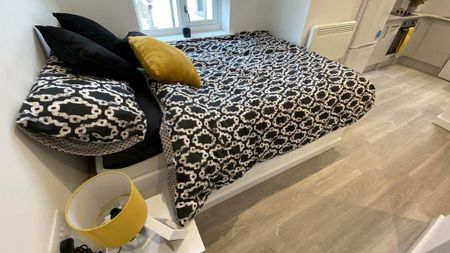 1 bedroom flat to rent - Photo 5