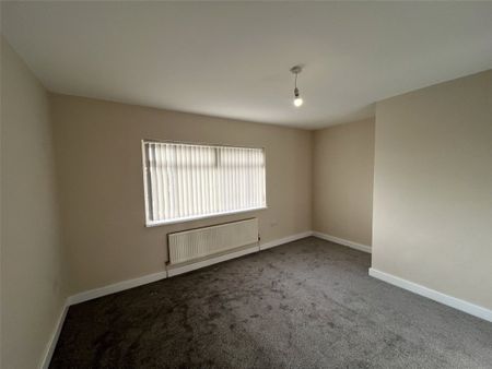 Oaklands Avenue, Northowram, Halifax, West Yorkshire, HX3 - Photo 3
