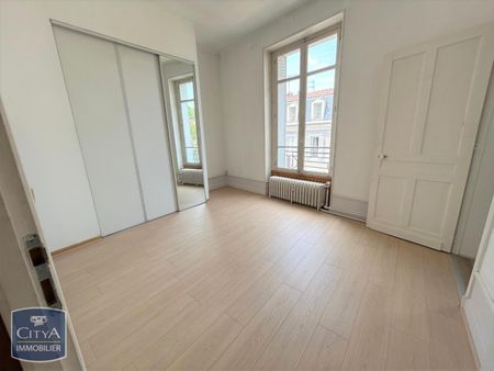 Location Appartement 2 pièces 43m² PERIGUEUX 24000 - Photo 5