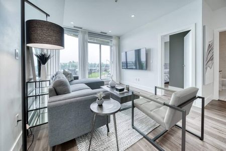 17 Avenue Southwest - Photo 2