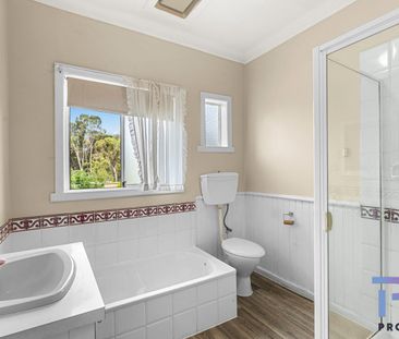 THREE BEDROOM HOME IN GOOD LOCATION - Photo 6