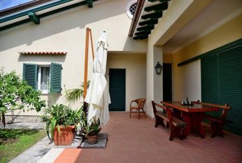 via carlo del prete, Forte dei Marmi, Tuscany 55042