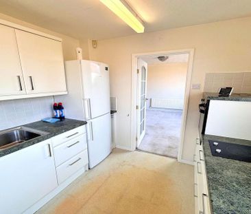 2 bedroom detached house to rent - Photo 2