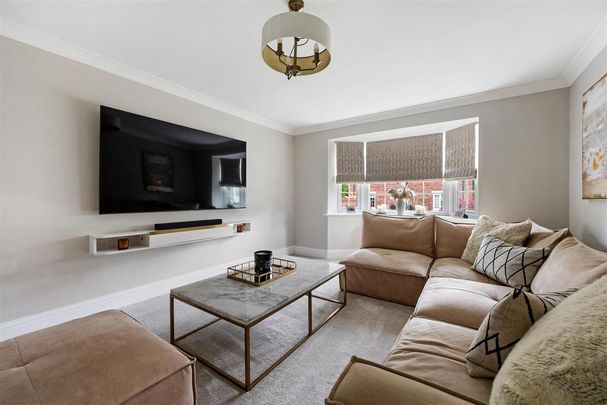 6 bedroom detached house to rent - Photo 1