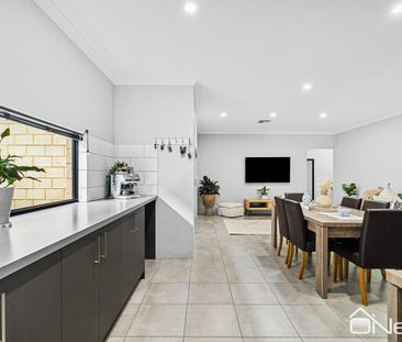 BYFORD - 4x2 - ELEGANT FAMILY HOME IN THE SCARP ESTATE - READY TO I... - Photo 4