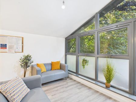 4 bedroom terraced house to rent - Photo 2