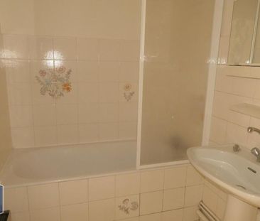Location Appartement 2 pièces 45m² POITIERS 86000 - Photo 4