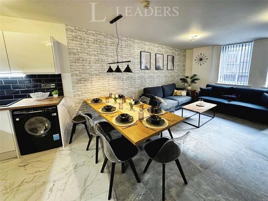 7 bedroom flat to rent - Photo 1