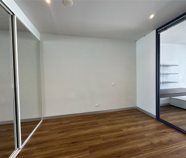 1311/555 Flinders Street - Photo 2