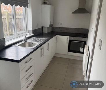2 bedroom semi-detached house to rent - Photo 3