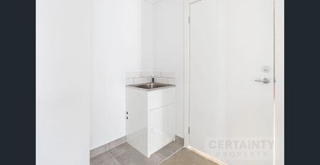 Light-Filled Living with Room for the Whole Family - Photo 3