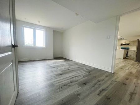 For Lease - 37 Ben Sinclair Avenue Unit# Basement, East Gwillimbury, Ontario - Photo 3