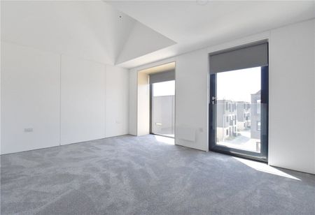 A beautifully crafted 4 bedroom semi-detached house situated within the growing community of Northstowe. Driveway parking. Highly efficient electric heating. Unfurnished. - Photo 2