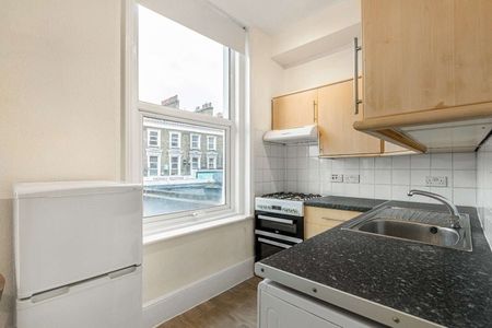 One bedroom apartment in the heart of Dalston. - Photo 4
