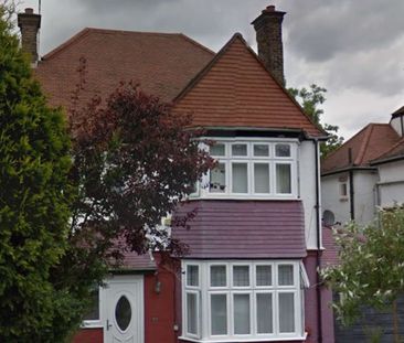 Courtleigh Gardens Room 1B - Photo 1