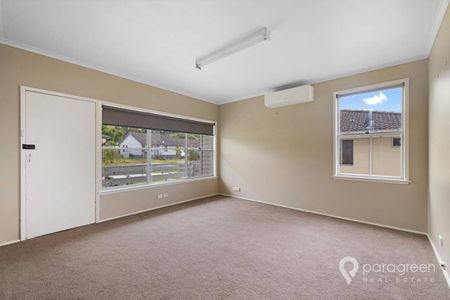 3 BEDROOM HOME IN TOORA - Photo 2