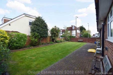 5 bedroom property to rent in London - Photo 2