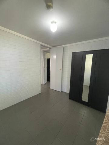 Modern, low-maintenance living in the heart of Wembley - Photo 4