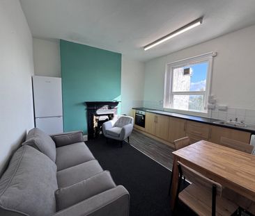 3 Bed Flat, Harcourt Road, BS6 - Photo 1