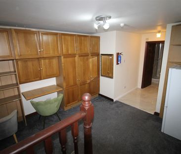 Marlow Hill, High Wycombe - Photo 5