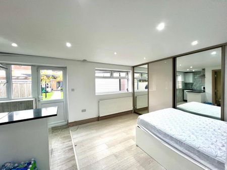 Studio to rent - Photo 4