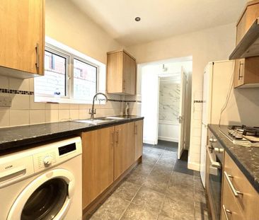 3 bedroom terraced house to rent - Photo 6